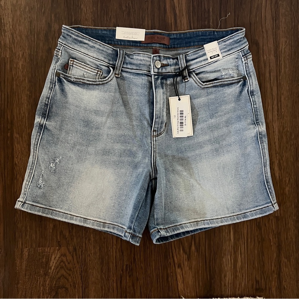 NWT Judy Blue Mid Rise Denim Shorts